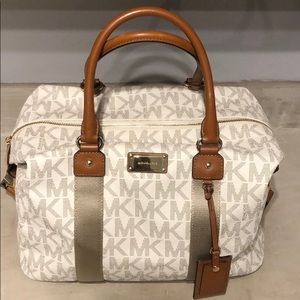 White Michael Kors Overnight Bag